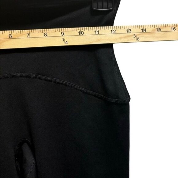 Spanx Black Cropped High-Waisted Leggings Size Medium - Picture 3 of 7